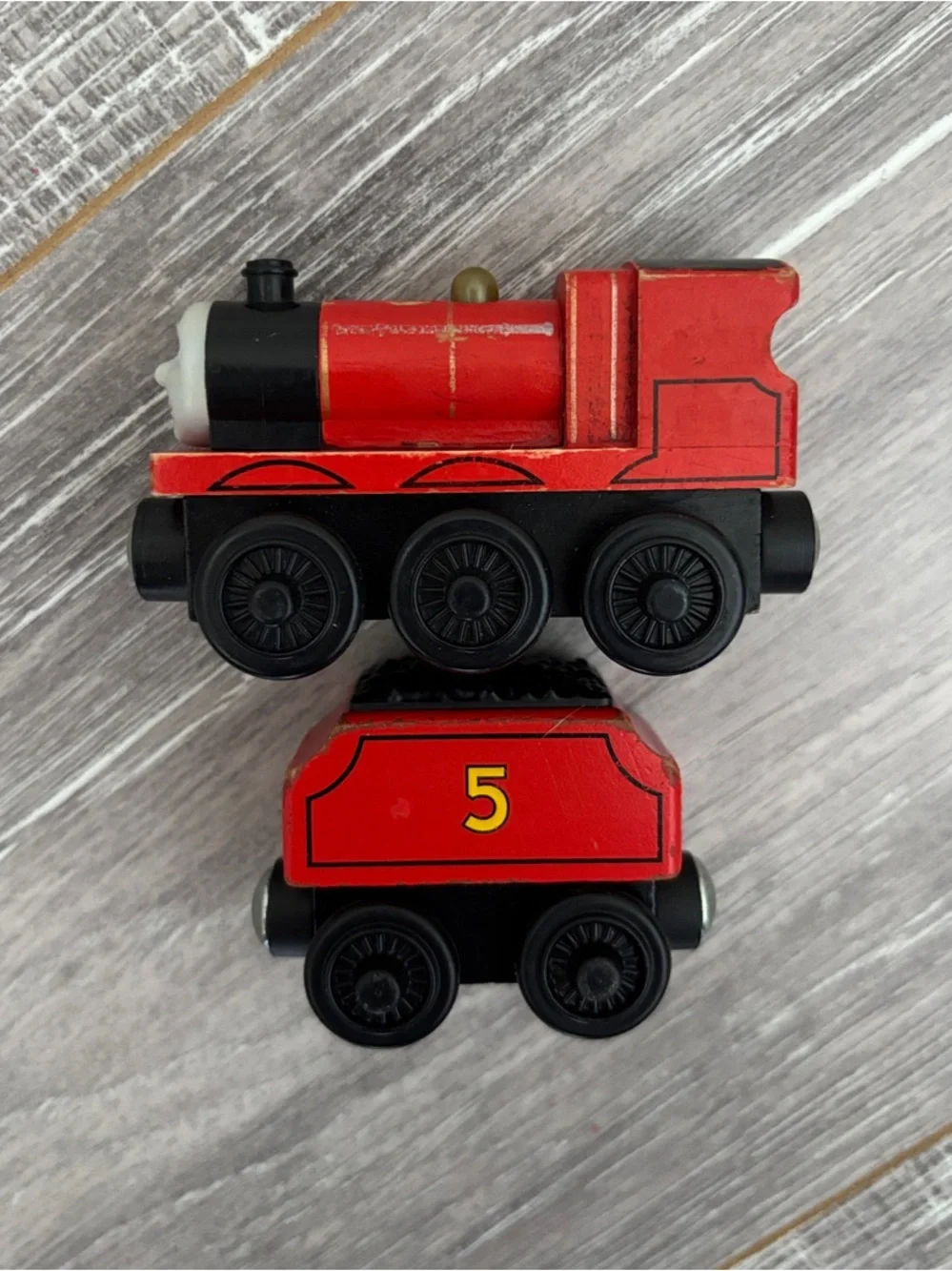 Wooden James and Tender Y4070 - Thomas & Friends